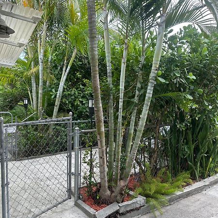 Miami Private Guest House Miami Springs Exterior photo
