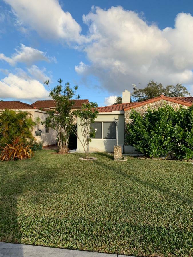 Miami Private Guest House Miami Springs Exterior photo